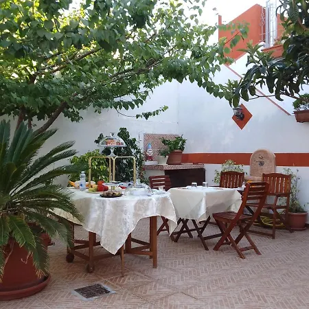 Historia Magistra Bed & Breakfast *
